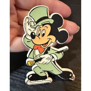 Vintage Pin NOS Disney's World On Ice Mickey Mouse Skating Pinback Souvenir